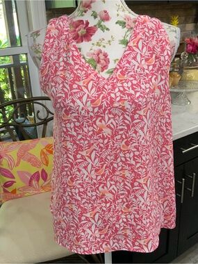 Loft Blouse Sleeveless Top Women’s Size Small Pink White Bird Print Feminine